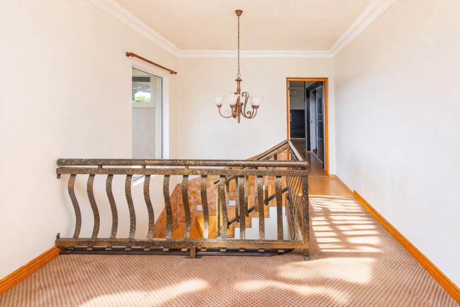 5 Bedroom Property for Sale in Caribbean Beach Club North West